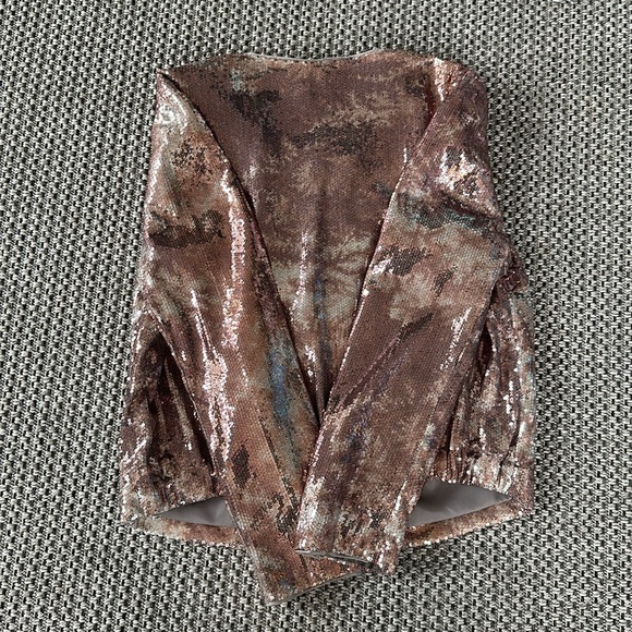 Sequin sleek Jacket- excellent condition. Rose Gold and Silver - Picture 4 of 4